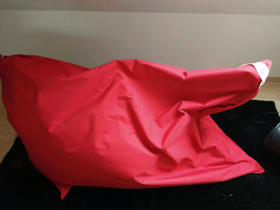 Brava Big Bag 130 x 170 cm Sitzsack rot, neuwertig in Saarland -  Saarwellingen | eBay Kleinanzeigen ist jetzt Kleinanzeigen