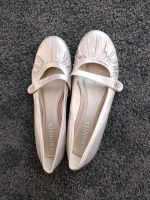 Damen Ballerina in der Farbe Gold Gr. 40 Neu !!! BONITA Nordrhein-Westfalen - Olpe Vorschau