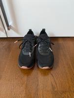 Tamaris Fashletics Sneaker/Turnschuh Schwarz Größe 40 Niedersachsen - Hemmingen Vorschau