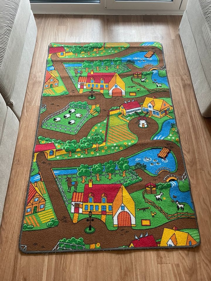 Kinder / Spiel Teppich / Autoteppich in Lübeck