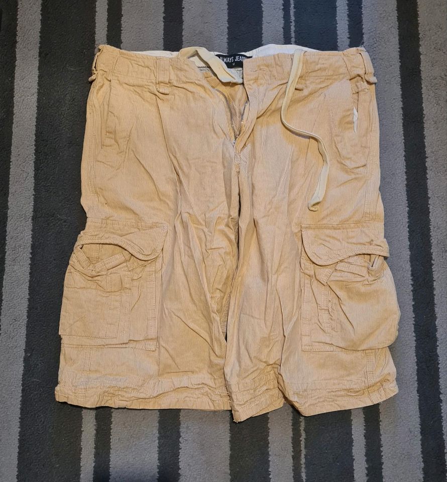 Kurze Hosen Shorts in Blönsdorf