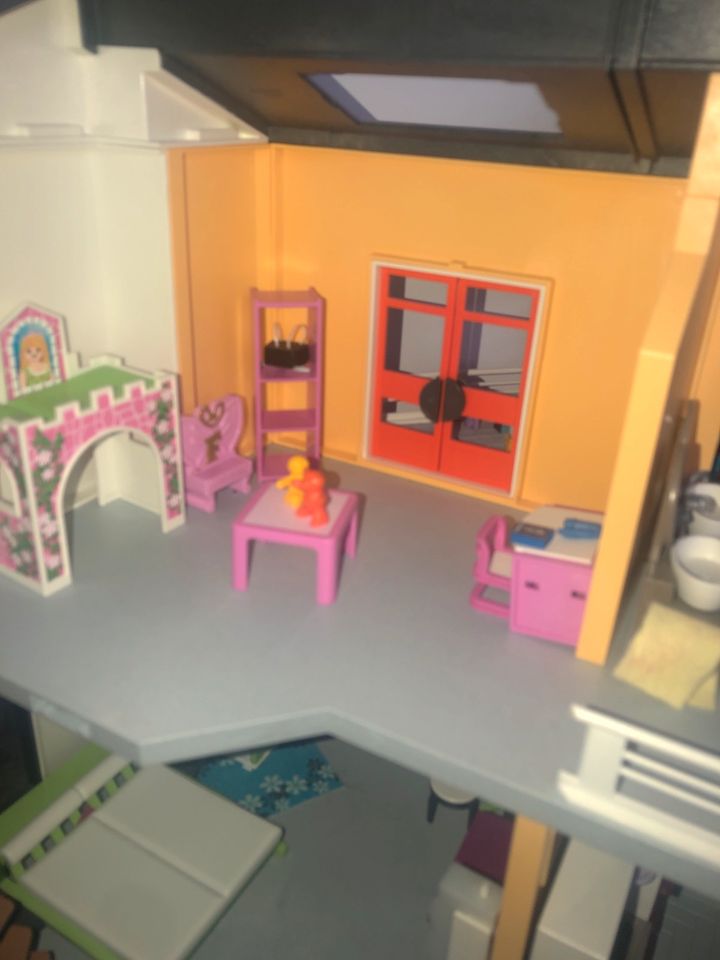 PlayMobil Haus inclusive alle Zimmer in Bremen