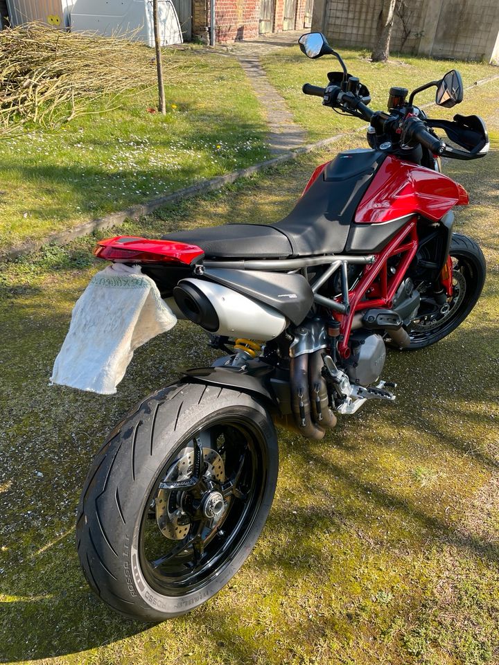 Ducati Hpermotard 950 in Bernau