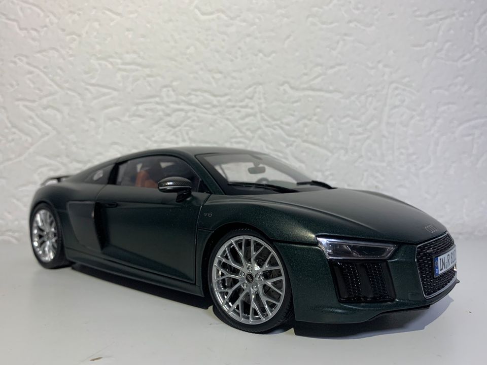 Audi R8 V10 Plus Coupe / 1:18 / KYOSHO / NEU in Karlstadt