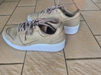 Sneaker Beige -Plateu . Nordrhein-Westfalen - Willebadessen Vorschau