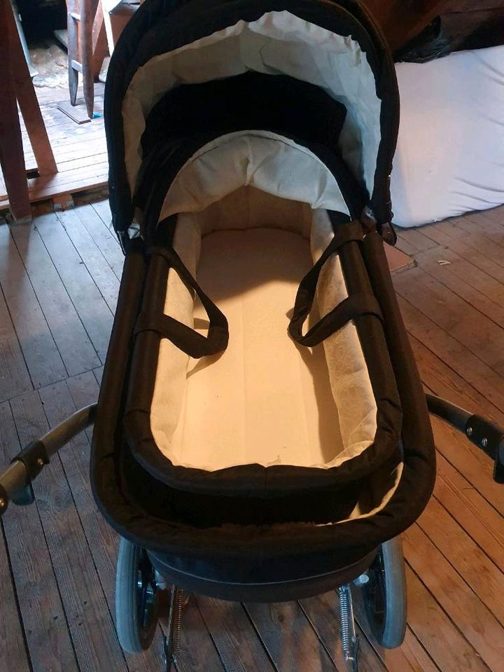 Dänischen Kinderwagen in Claußnitz