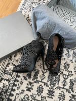 Alexander McQueen 37,5 Pumps High-heels Peep-Toe Laser Cut München - Moosach Vorschau