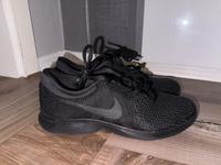 NIKE Turnschuhe in Größer 36,5 Kiel - Russee-Hammer Vorschau