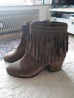 Neu, ungetragen: 41 Wunderschöne Wildleder Fransen Stiefeletten Düsseldorf - Mörsenbroich Vorschau