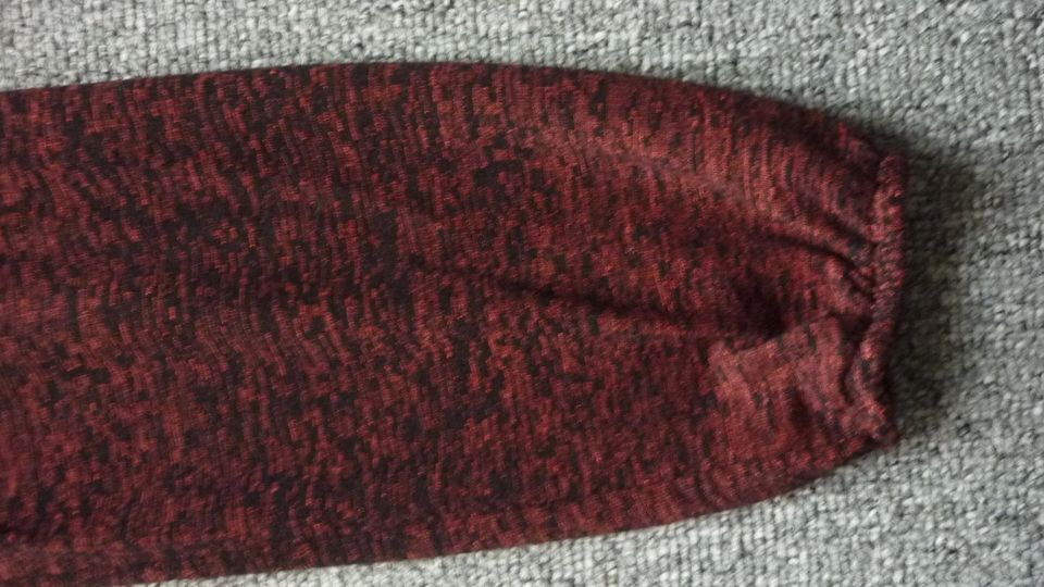 Pullover leicht - GiNA BENOTTI Gr. 44/46 (L), rot schwarz in Detmold