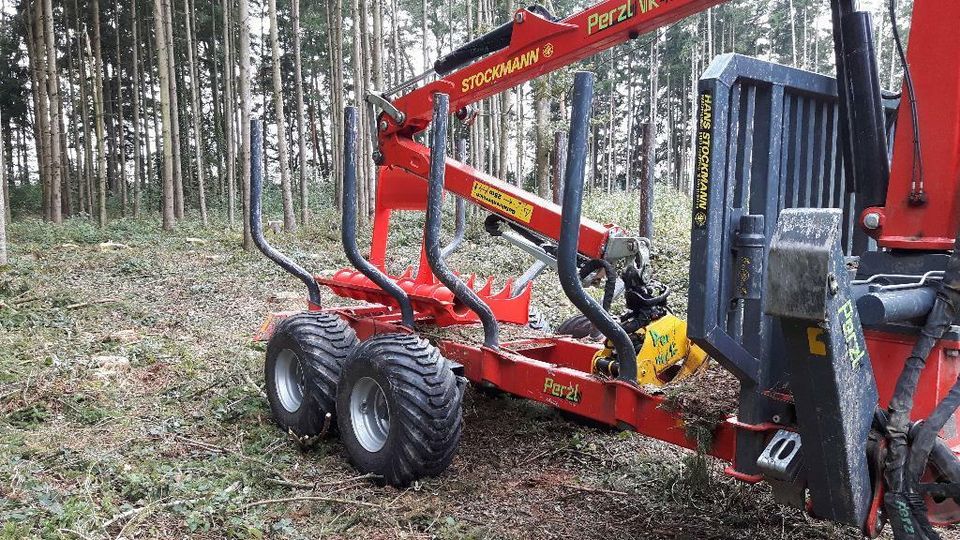 Reisigrechen Forstrechen Waldrechen Rückezug Rückewagen Forst in Dorfen