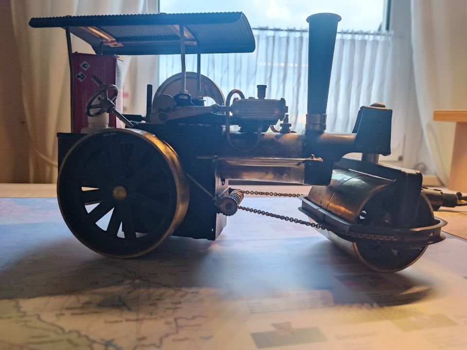 funktionstüchtiges Dampfmaschinenmodell in Goldbeck