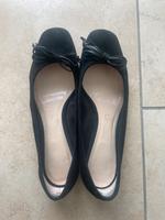 Ballerinas , schwarz mit Schleifen, Veloursleder, Gr. 38 Nürnberg (Mittelfr) - Oststadt Vorschau