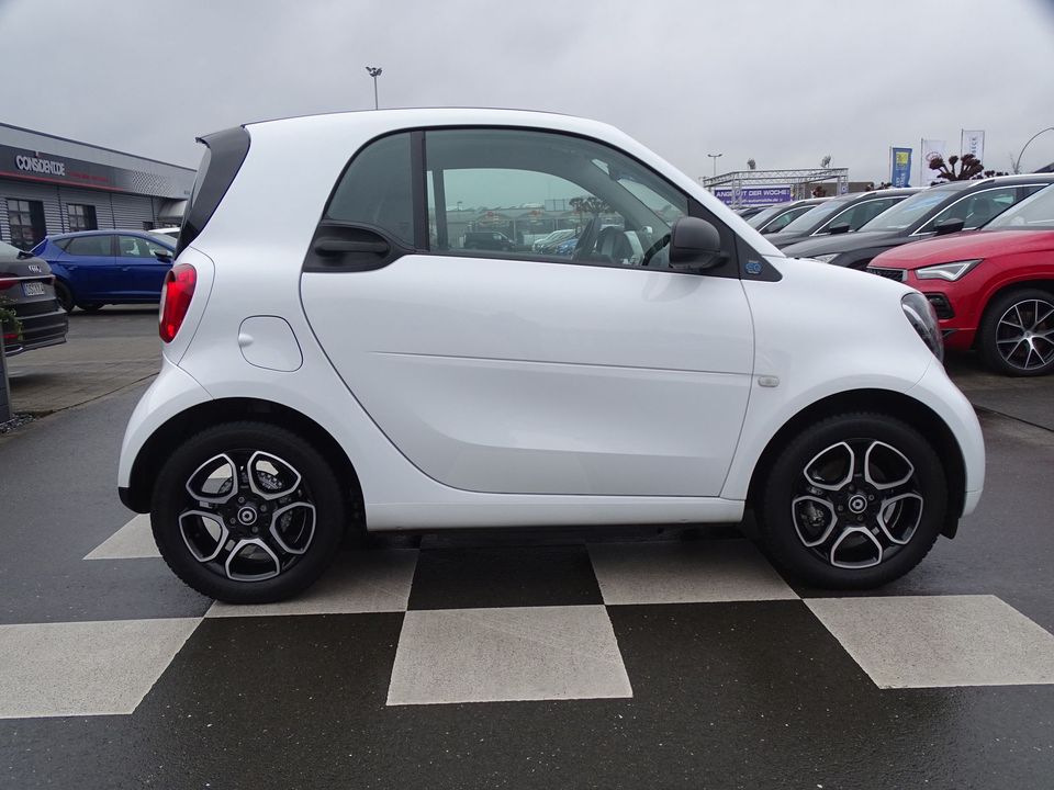 Smart ForTwo electric drive/EQ/Klimaauto/TEL/ALU/SHZG in Warendorf