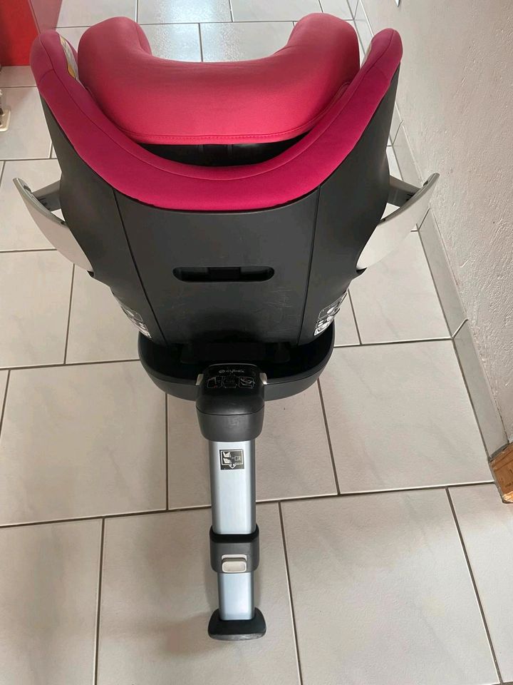 Kindersitz Cybex Sirona M2 i Size in inkl. Base M in Dreis