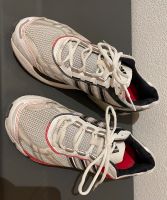 Adidas Laufschuhe Größe 42, neuwertig Baden-Württemberg - Spaichingen Vorschau