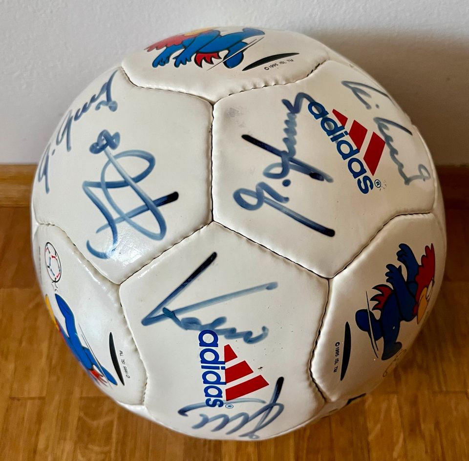 Adidas Ball/Fußball WM 1998 kadersigniert Bayern München Unikat!! in München