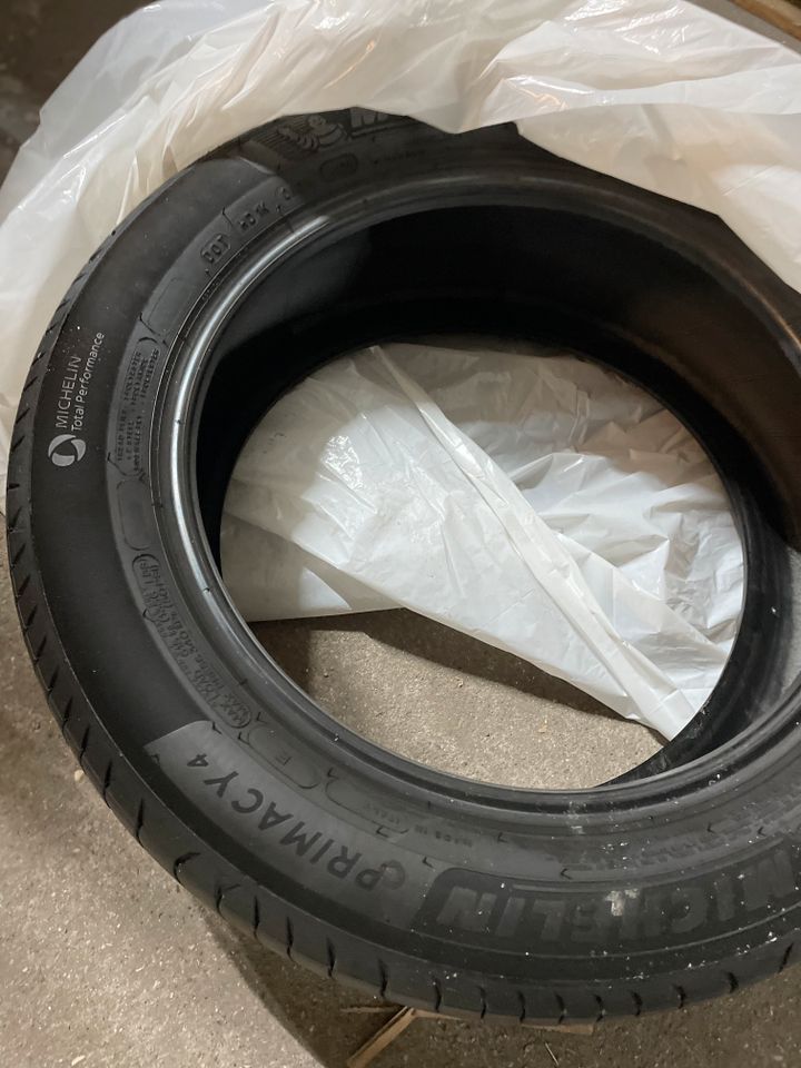 4x Reifen Michelin Primacy 195/55 R16 91T kaum genutzt in Hamburg