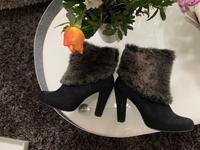 Neue Tamaris Stiefeletten mit Fell, Gr. 38 Saarland - Beckingen Vorschau