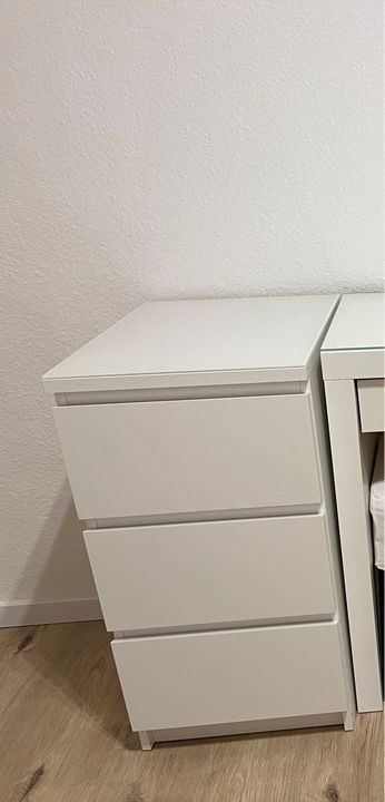 IKEA MALM KOMMODE MIT HOCKER UND MÜLLEIMER NUR ALS SET in Euskirchen