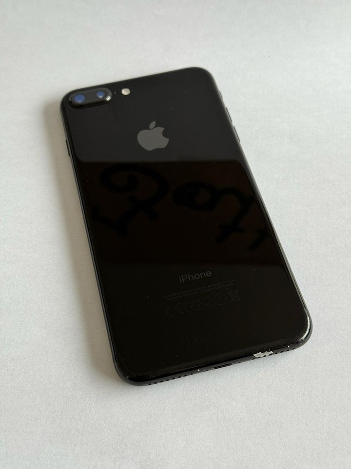 Apple iPhone 7 Plus mit 256 GB in jetblack/diamantschwarz in Bielefeld