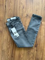 Zara Damen Skinny Jeans Hose grau Gr.40 neu mit Etikett Hannover - Vahrenwald-List Vorschau