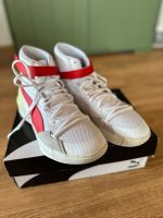 PUMA Sky Modern White High Risk Red Basketball Schuhe 40,5 Baden-Württemberg - Ulm Vorschau