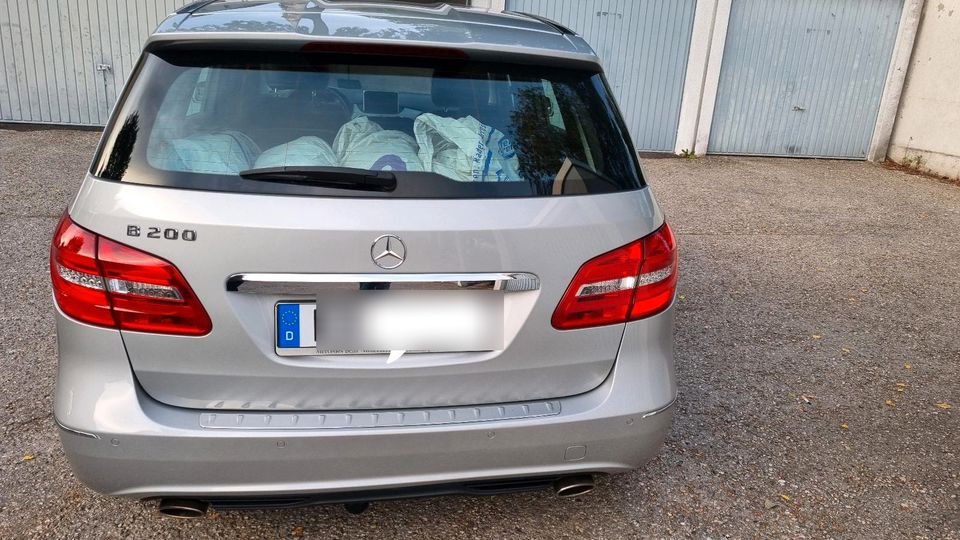 Mercedes Benz B200 156 Ps in Erding