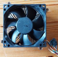 Lüfter / Kühler / Heatsink mit Sockel 089R8J Bayern - Erlangen Vorschau