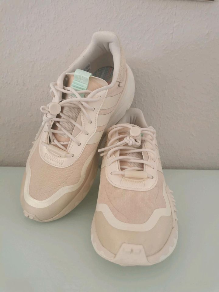Adidas Sneaker Choigo W, Größe 40, wie neu in Lonnig