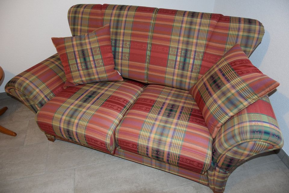 Frommholz Sofa 2-Sitzer, deutsche Markenqualität, neuwertig in Zell