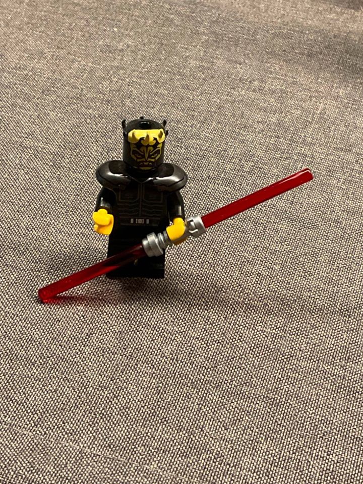 LEGO Star Wars Figur Savage Opress mit Doppellaserschwert in Geldern