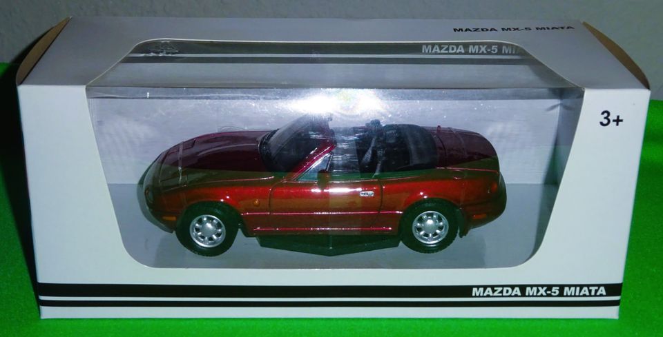 Modelauto 1:24 Mazda MX 5 Miata Neu 2017 Weinrot in Wurzen