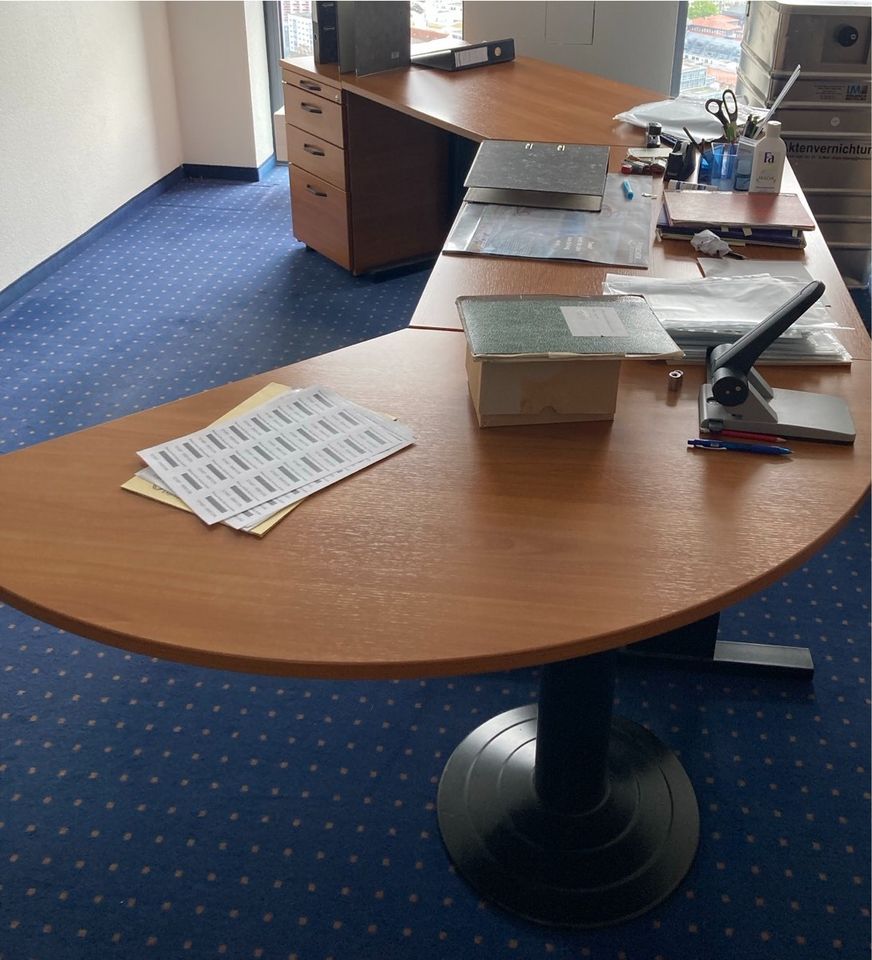 Biete Büromöbel gebraucht an in Leipzig