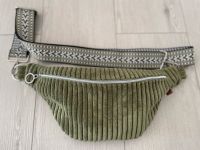 Bauchtasche XL Cord Breitcord Handmade Gürteltasche Crossbody bag Hessen - Ober-Mörlen Vorschau