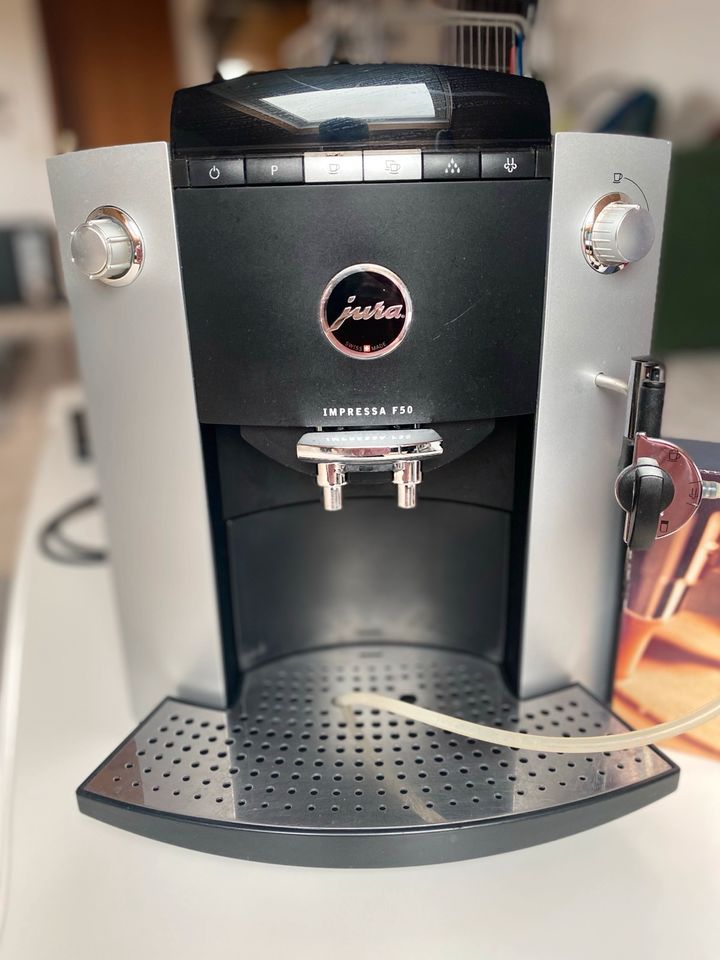 Jura Kaffeautomat F50 in Buseck