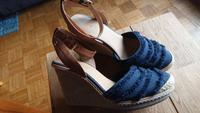 Tommy Hilfiger Sandalen Keilabsatz Wedges gr.39 Niedersachsen - Stadthagen Vorschau