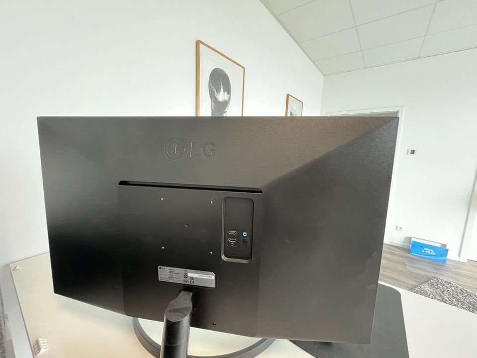 LG Monitor 32" LED IPS (mit Garantie) in Saarlouis