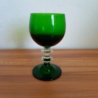 Altes Glas Weinrömer grün mit transparentem Fuß Niedersachsen - Oetzen Vorschau