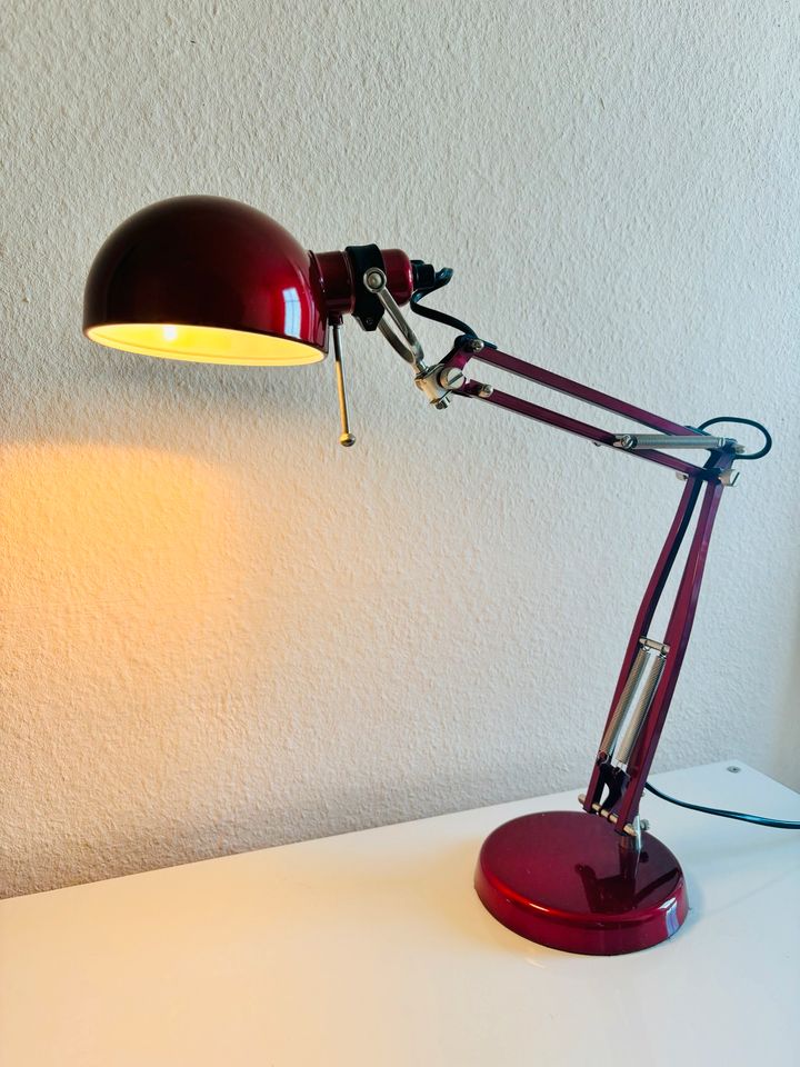 IKEA Schreibtischlampe dunkelrot burgunderrot in Bad Salzuflen