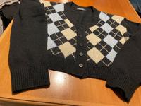Schöne Kurzstrickjacke in Größe 36 vorne Rautenmuster Niedersachsen - Friesoythe Vorschau