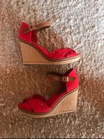 Sandaletten High Heels Keilabsatz 38 Tommy Hilfiger rot sexy Hannover - Vahrenwald-List Vorschau