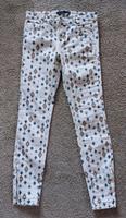 Gemusterte weiße Jeans Sommerhose mit Muster von Zara Gr. S/36 Sachsen - Lengenfeld Vogtland Vorschau