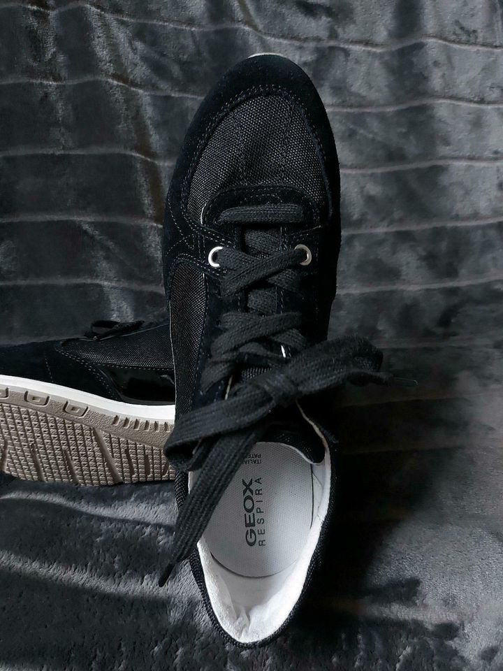 Schwarze Geox Sneaker Textil Lack Leder Veloursleder 39 in  Nordrhein-Westfalen - Uedem | eBay Kleinanzeigen ist jetzt Kleinanzeigen