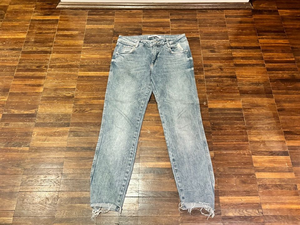 Zara Ankle Jeans Gr. 36 Blaugrau in Leipzig