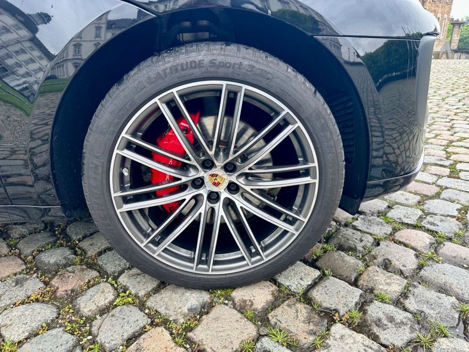 Porsche Macan GTS PDLS PASM Pano Bose Luftf Sport Ap in Bergisch Gladbach