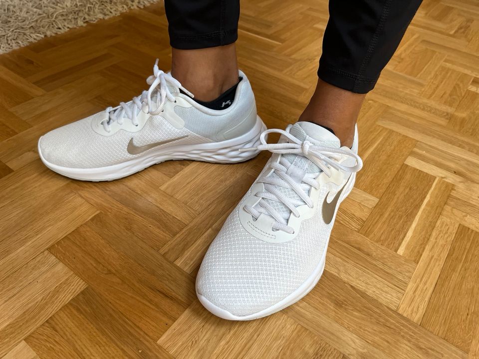 Nike Revolution 6 Sport Schuhe in Berlin