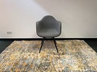 9 VITRA - Stühle by Ray Eames - Neupreis 5.599€ Berlin - Wilmersdorf Vorschau