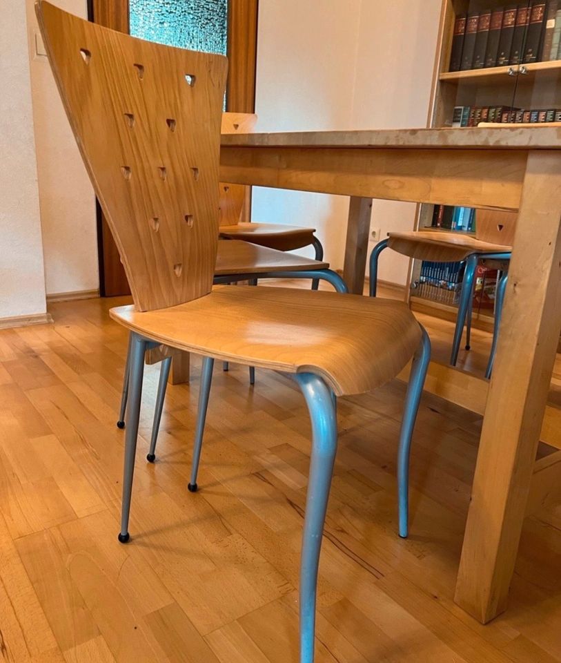 Verkauft ⚡️IKEA Holztisch mit 5 Stühle Holz Metall als Set in Wolfsburg