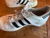 ADIDAS Superstar, Sneakers, gebraucht, Gr. 38 (2/3) Baden-Württemberg - Bühlertal Vorschau